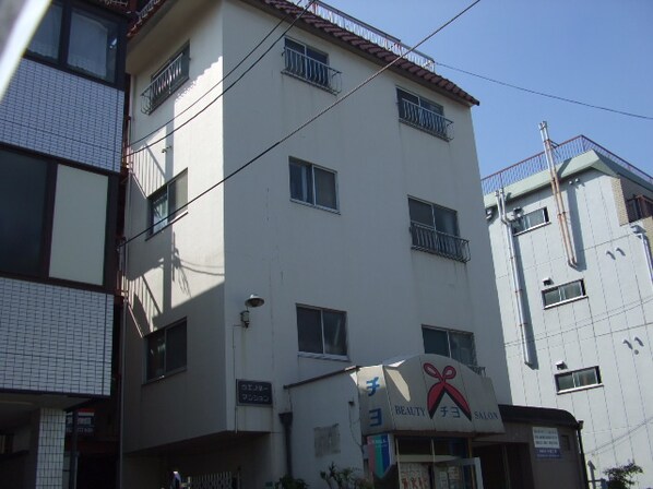 上野第１マンションの物件外観写真